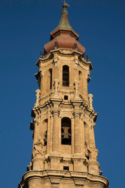 Seo Cathedral Church Tower em Saragoça, Espanha