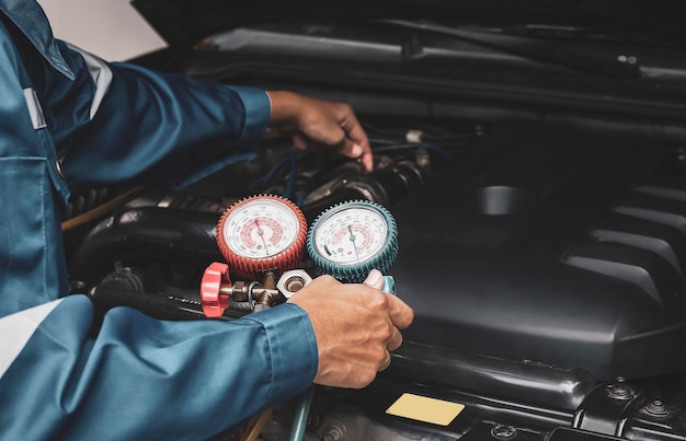 Servicio de control de aire acondicionado para automóvil, detección de fugas, llenado de refrigerante