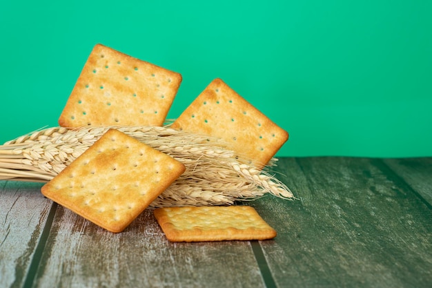 Servicio de desayuno de galletas de crema