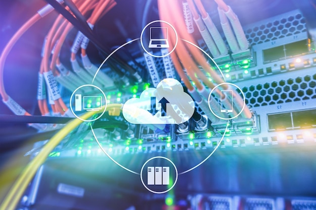 Servidor en la nube y almacenamiento y procesamiento de datos informáticos Concepto de Internet y tecnología