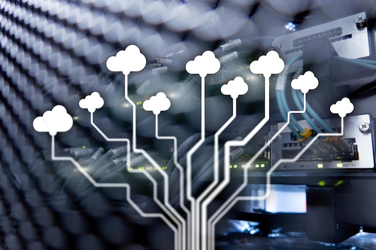 Foto servidor en la nube y almacenamiento y procesamiento de datos informáticos concepto de internet y tecnología