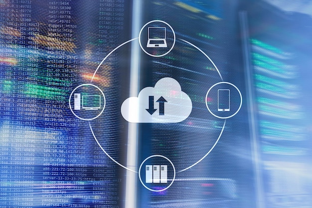 Foto servidor en la nube y almacenamiento y procesamiento de datos informáticos concepto de internet y tecnología