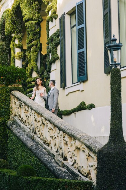 Sesión de fotos de boda en Villa Balbianello hermosa pareja de novios