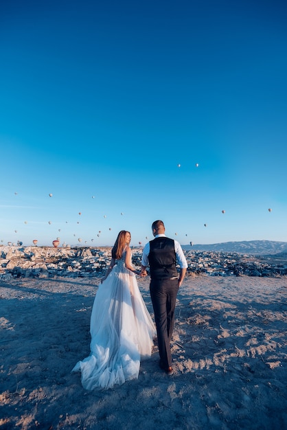 Sesión de novios en Capadocia Turquía con globos aerostáticos