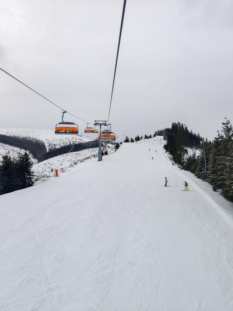 Sessellift im Skigebiet Jasna