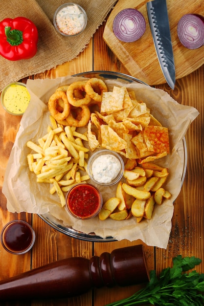 Set Biersnacks auf dem Tisch