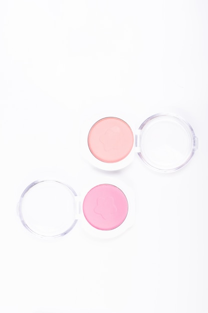 Set von Make-up blush isoliert auf weißem Hintergrund