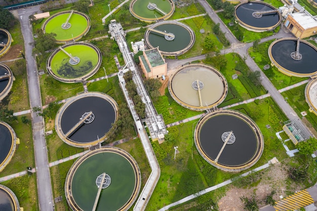 Sha Tin, Hong Kong 17 de marzo de 2019: Vista superior de la planta de tratamiento de aguas residuales de Hong Kong