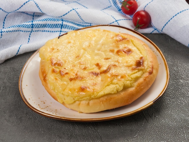 Shanga com batatas é uma pastelaria russa tradicional