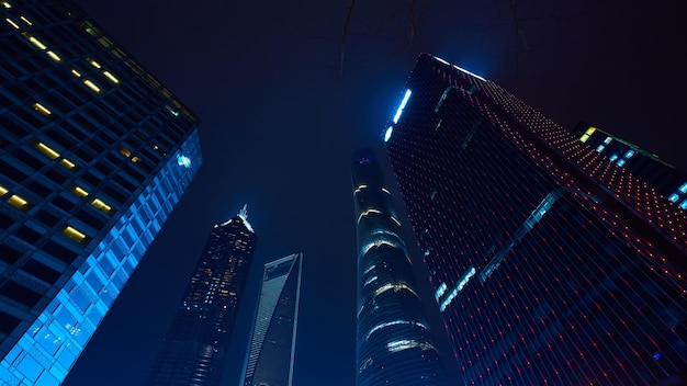 Shanghai China 12 de marzo de 2016 Shanghai Lujiazui Finance and Trade Zone de la ciudad moderna fondo nocturno