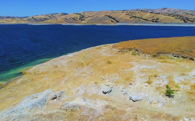 Shasta Lake é um reservatório na Califórnia, EUA. Reservatório de Água Doce da Califórnia
