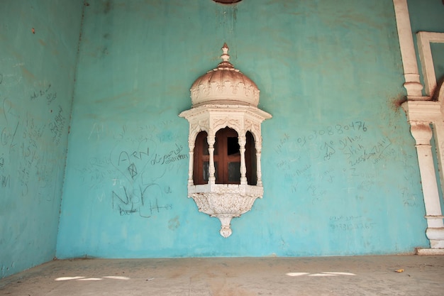Sheesh Mahal Shahi Palace de Kotdiji cerca de Kot Diji Fort en el distrito de Khairpur, Pakistán