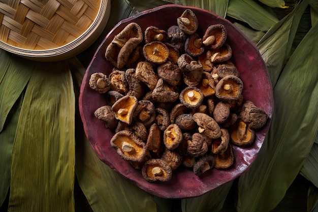 Shiitake seco cogumelos comestíveis comida asiática