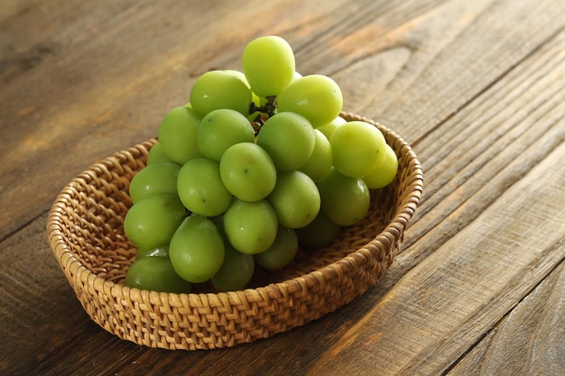Shine uva moscatel, un tipo de uva verde popular de Japón