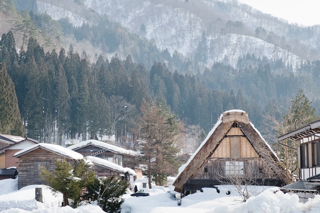 Shirakawago, Japón histórico pueblo de invierno.