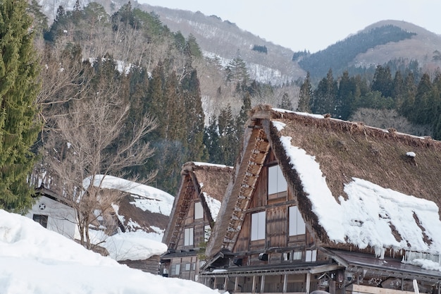 Shirakawago, Japón histórico pueblo de invierno.