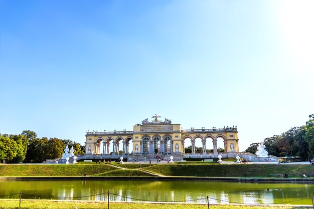 Shonbrunn Gloriette im berühmten Park von Wien, Österreich.