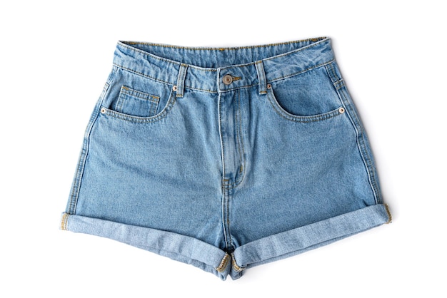 Shorts jeans isolados no fundo branco.