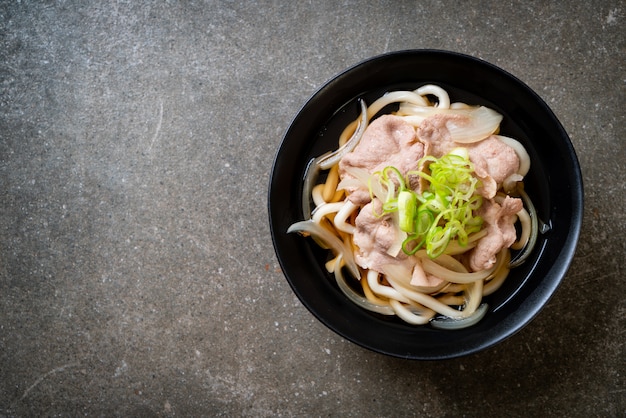 shoyu udon ramen fideos con carne de cerdo (Shoyu Ramen)