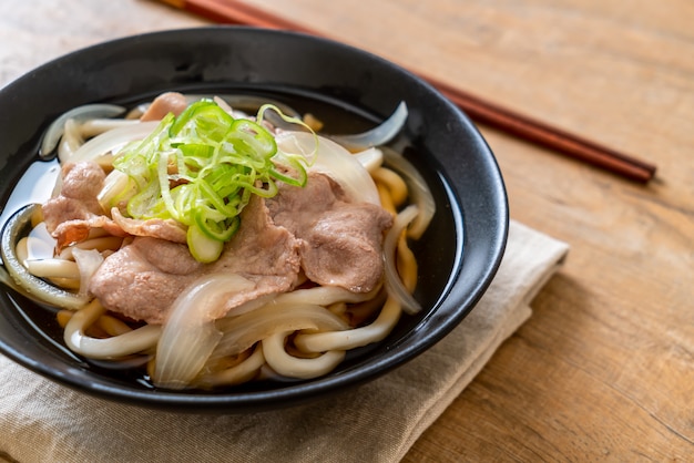 Shoyu Udon Ramen Nudel mit Schweinefleisch (Shoyu Ramen)