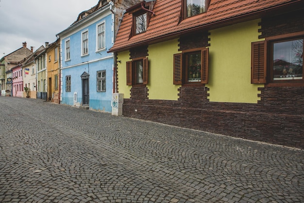 Sibiu Mittelalterliche Straße mit historischen Gebäuden im Herzen Rumäniens