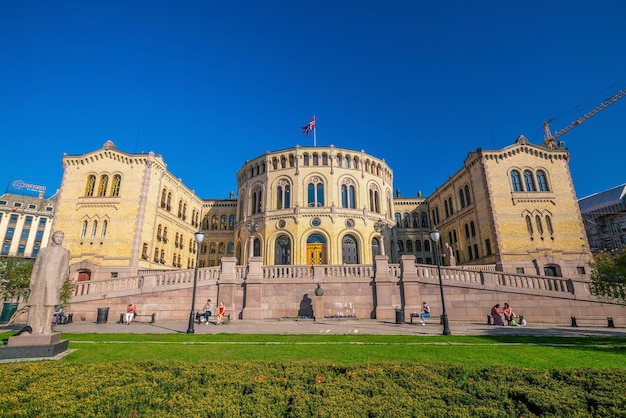 Sicht auf das norwegische Parlament in Oslo