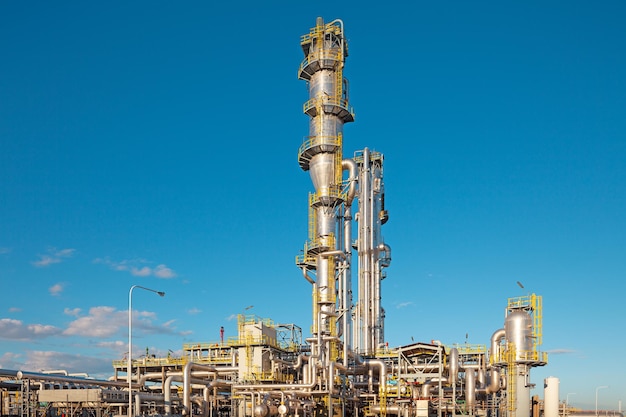 Sicht auf eine Gasraffinerieanlage