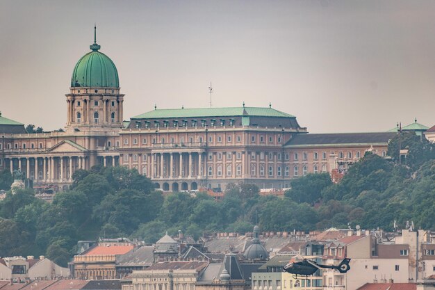 Sicht auf Gebäude in der Stadt gegen den Himmel