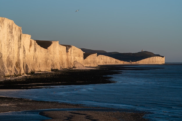 Foto las siete hermanas y el estuario del río cuckmere en sussex