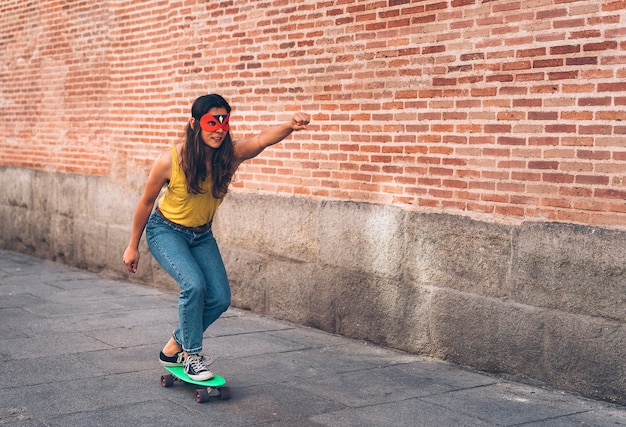 Foto siga seus sonhos. heroína da mulher moderna.