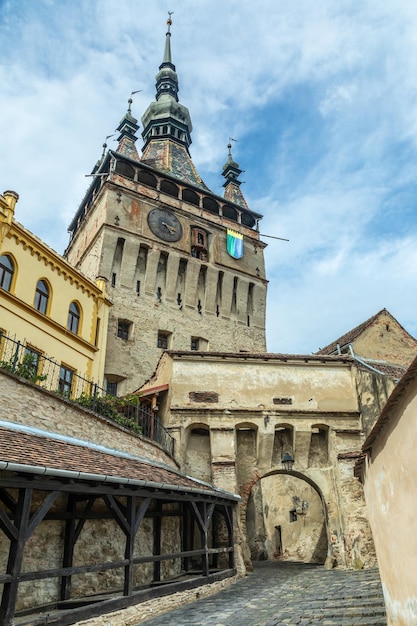 Sighisoara antiga torre do relógio medieval Transilvânia Romênia