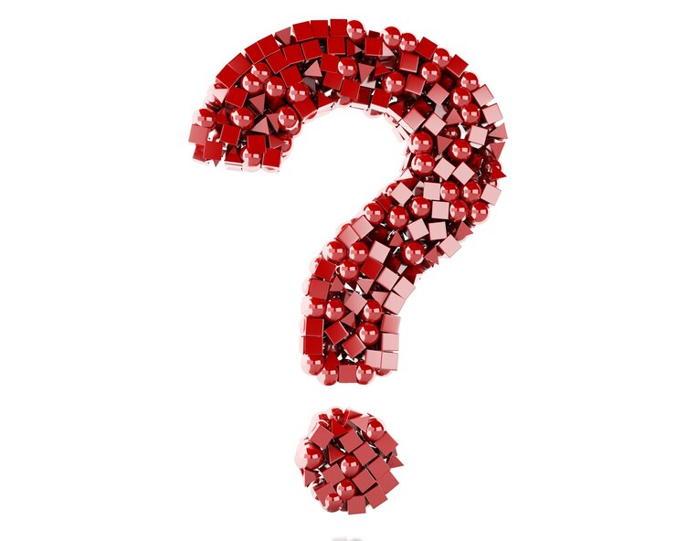 Foto signo de interrogación 3d con figuras geométricas rojas.