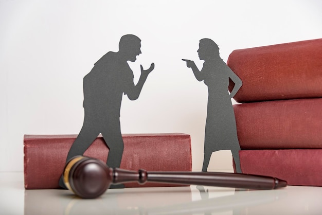 Silhouettensymbol Sorgerecht für Kinder Familienrechtliche Verfahren Scheidungsmediation rechtliche Trennung