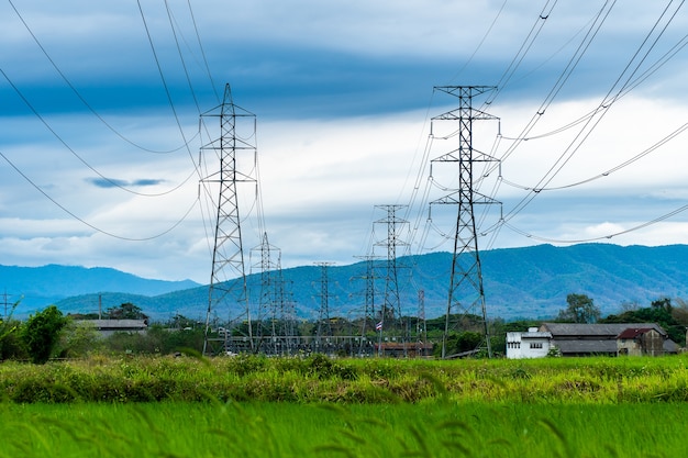 silhueta da estrutura do pólo elétrico de alta tensão