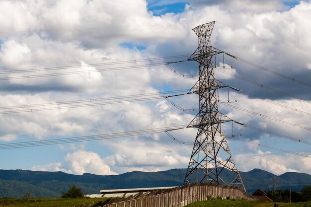 silhueta da estrutura do pólo elétrico de alta tensão