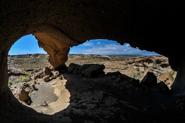 Silhueta natural do arco da paisagem do deserto em Espanha das Ilhas Canárias de Tenerife