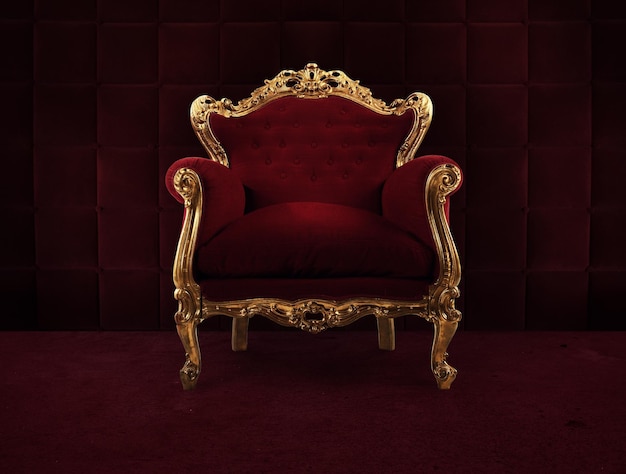 Silla de lujo roja y dorada en una habitación antigua