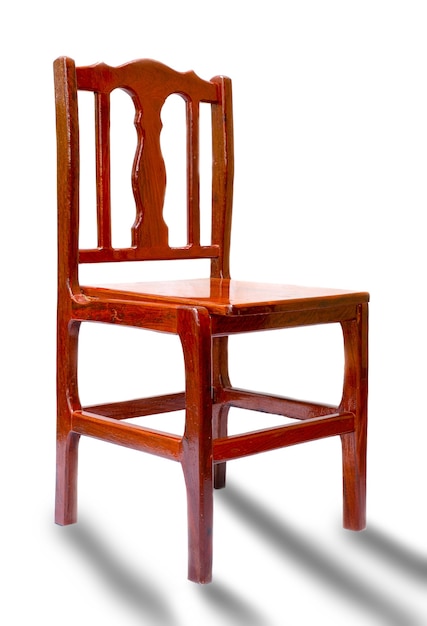 Una silla de madera estilo vintage aislado fondo blanco.