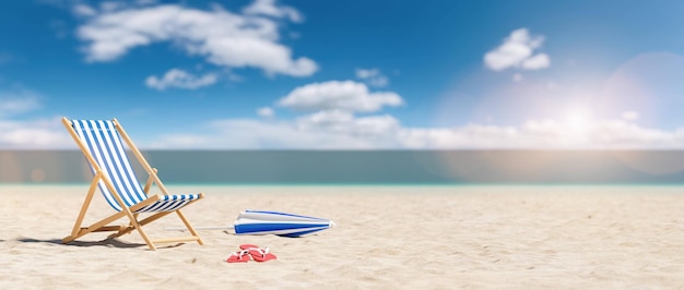 Silla de playa con chanclas y sombrilla en arena vacía. Playa con cielo azul en verano como vacaciones, copie el espacio para el concepto de texto individual