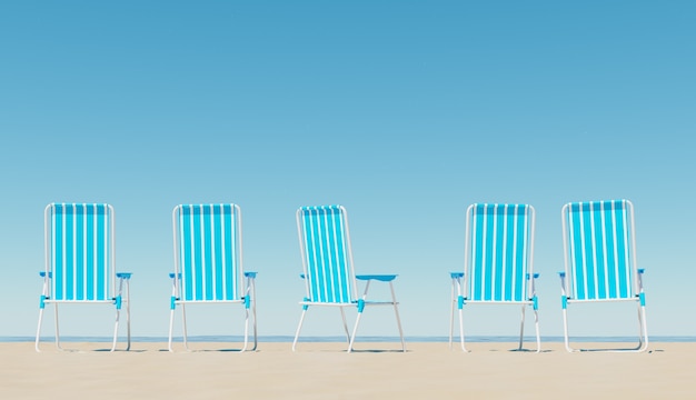 sillas en la playa de arena cerca del mar