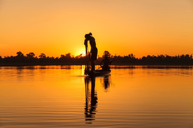 Silueta, de, pescador