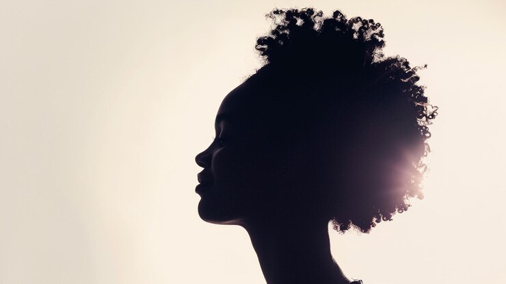 Silueta de jóvenes hombres y mujeres negras pensando en algo Generate Ai