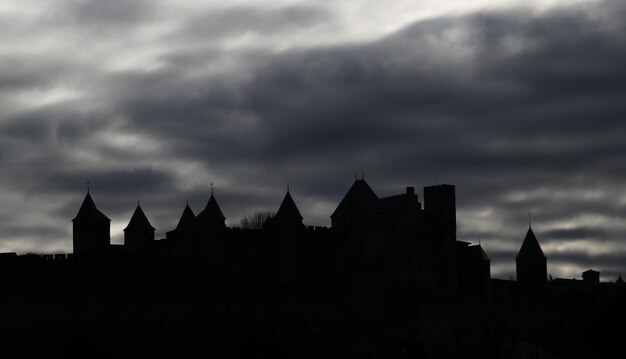 Foto silueta negra de un castillo