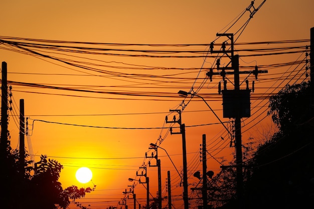 Silueta, poste de electricidad