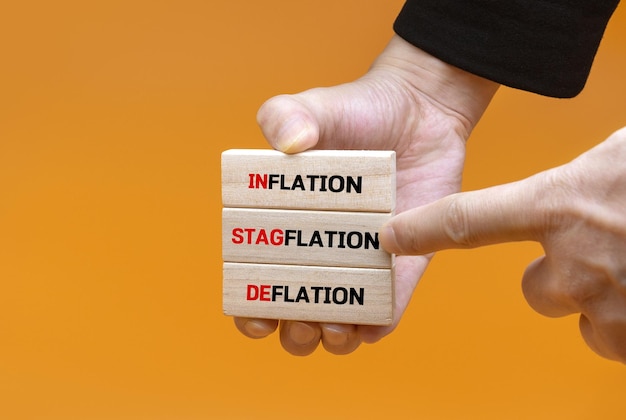 Símbolo de estanflación o inflación o deflación