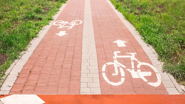 El símbolo que indica el camino para bicicletas.