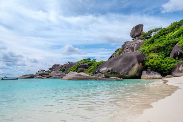 Similan Bay Segeln-Felseninsel in Andaman-Meer