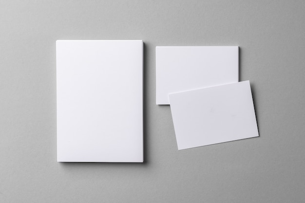 Simulação de negócios cartões com espaço de cópia em cinza