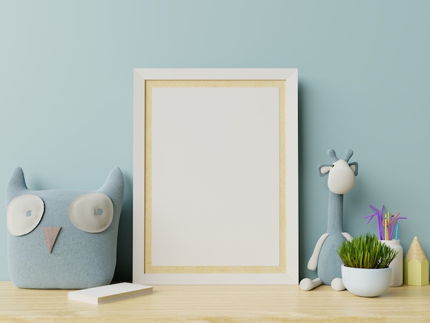 Simulacros de carteles en el interior de la habitación infantil, carteles sobre fondo de pared azul vacía.