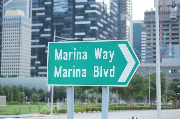 Sinal de estrada de Marina Bay em Cingapura